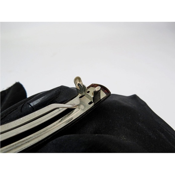 CHANEL Black Floral Hair Clip main image 4